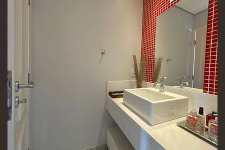 Apartamento à venda com 250m², 4 quartos e 4 vagasBanheiro social