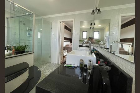 Apartamento à venda com 250m², 4 quartos e 4 vagasBanheiro suíte