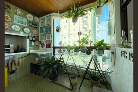 Apartamento à venda com 250m², 4 quartos e 4 vagasVaranda 