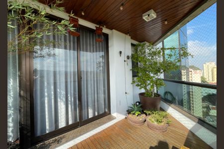 Apartamento à venda com 250m², 4 quartos e 4 vagasVaranda da Sala