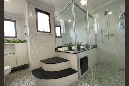 Apartamento à venda com 250m², 4 quartos e 4 vagasBanheiro suíte