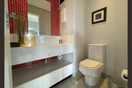 Apartamento à venda com 250m², 4 quartos e 4 vagasBanheiro social
