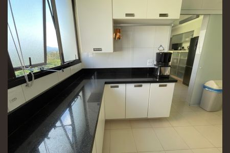 Apartamento à venda com 250m², 4 quartos e 4 vagasÁrea de serviço