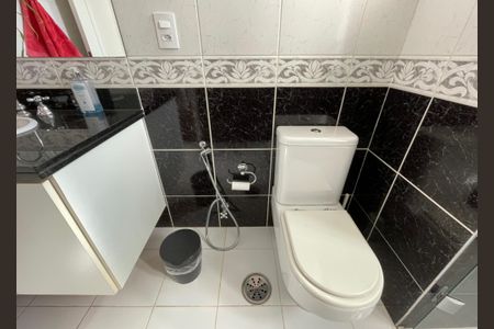 Apartamento à venda com 250m², 4 quartos e 4 vagasBanheiro Social