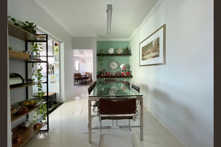 Apartamento à venda com 250m², 4 quartos e 4 vagasCopa