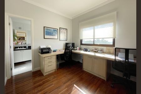Apartamento à venda com 250m², 4 quartos e 4 vagasQuarto 