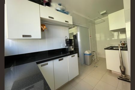 Apartamento à venda com 250m², 4 quartos e 4 vagasÁrea de serviço