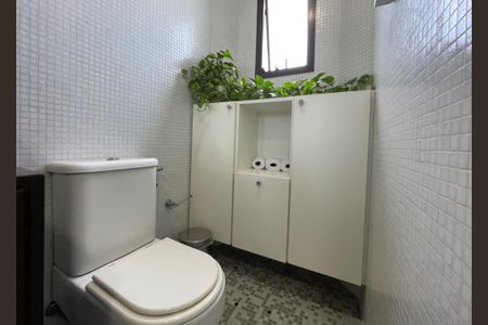 Apartamento à venda com 250m², 4 quartos e 4 vagasBanheiro suíte