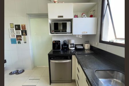 Apartamento à venda com 250m², 4 quartos e 4 vagasCozinha