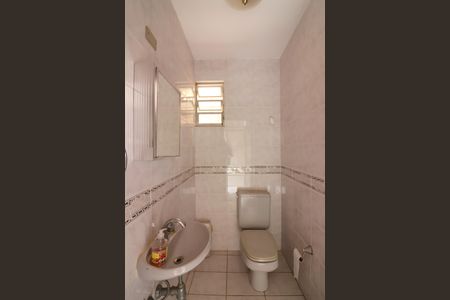 Casa para alugar com 131m², 3 quartos e 6 vagasBanheiro