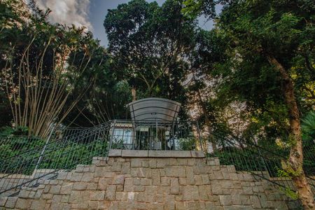 Apartamento à venda com 100m², 3 quartos e 1 vaga Apartamento à venda com 100m², 3 quartos e 1 vagaFachada