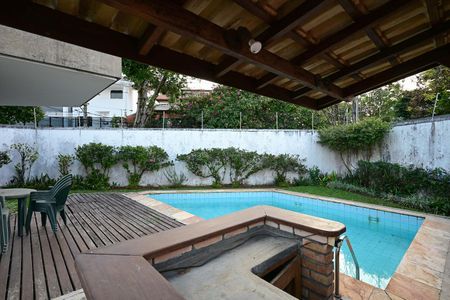 Piscina de casa à venda com 4 quartos, 374m² em Vila Sonia, São Paulo