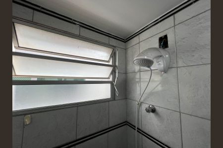 Apartamento à venda com 136m², 3 quartos e 2 vagasChuveiro