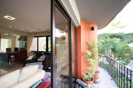 Apartamento para alugar com 156m², 2 quartos e 3 vagasVaranda