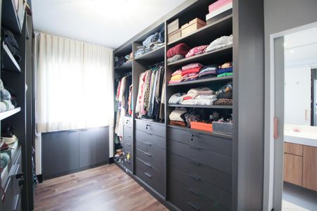 Apartamento para alugar com 156m², 2 quartos e 3 vagasCloset da suíte