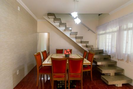 Casa à venda com 340m², 4 quartos e 6 vagasSala de Jantar