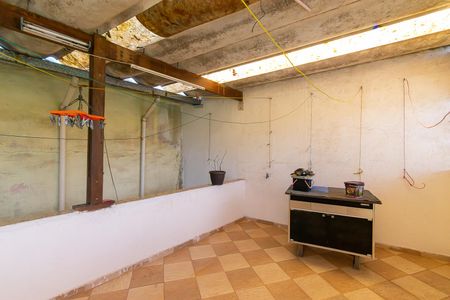 Casa à venda com 340m², 4 quartos e 6 vagasQuintal