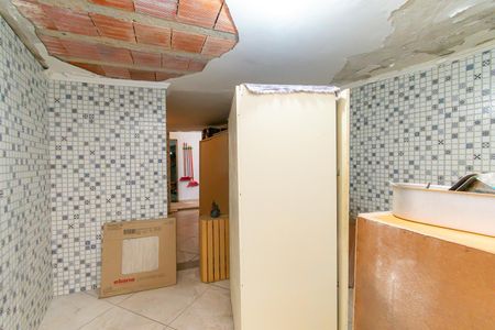 Casa à venda com 340m², 4 quartos e 6 vagasQuarto de serviço