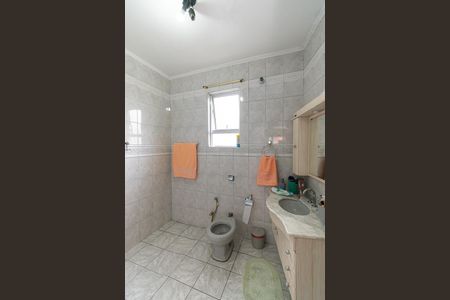 Casa à venda com 340m², 4 quartos e 6 vagasBanheiro da Suíte 2 