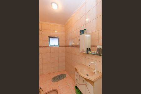 Casa à venda com 340m², 4 quartos e 6 vagasBanheiro da Suíte 1