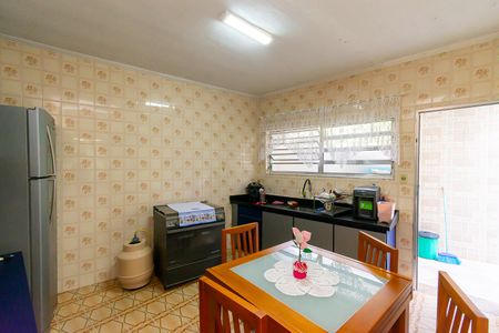 Casa à venda com 340m², 4 quartos e 6 vagasCozinha