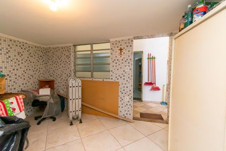 Casa à venda com 340m², 4 quartos e 6 vagasQuarto de serviço