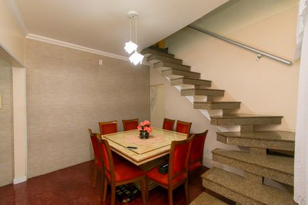 Casa à venda com 340m², 4 quartos e 6 vagasSala de Jantar