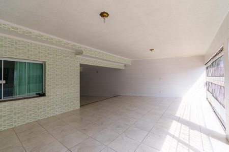 Casa à venda com 340m², 4 quartos e 6 vagasGaragem
