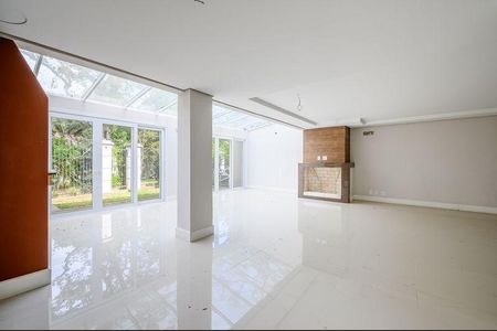 Casa à venda com 294m², 3 quartos e 3 vagasCasa 10