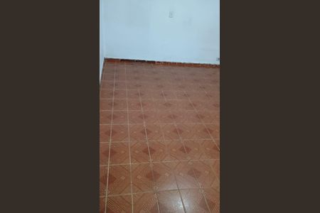 Casa para alugar com 1 quarto, 16m² em Centro, Cotia