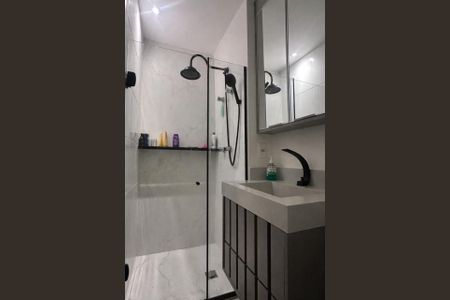 Apartamento à venda com 66m², 3 quartos e 2 vagasBanheiro 