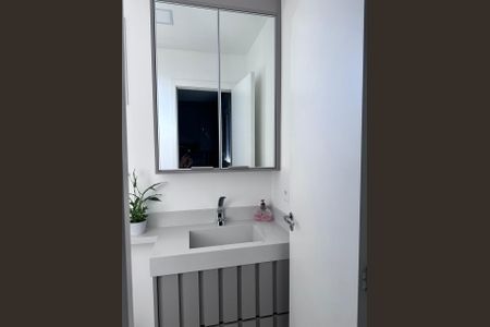Apartamento à venda com 66m², 3 quartos e 2 vagasBanheiro 