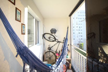 Apartamento à venda com 70m², 2 quartos e 1 vagaVaranda