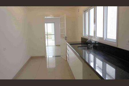 Casa para alugar com 340m², 4 quartos e 2 vagas Casa para alugar com 340m², 4 quartos e 2 vagasCozinha