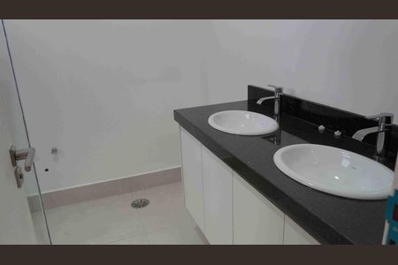 Casa para alugar com 340m², 4 quartos e 2 vagas Casa para alugar com 340m², 4 quartos e 2 vagasBanheiro - Suite1 Principal