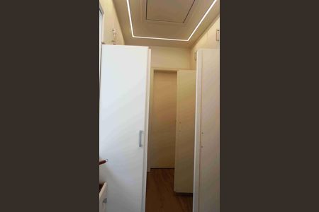 Closet - Suite1 Principal de casa de condomínio à venda com 3 quartos, 340m² em Alphaville, Santana de Parnaíba