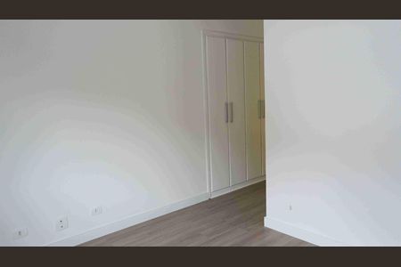 Casa para alugar com 340m², 4 quartos e 2 vagas Casa para alugar com 340m², 4 quartos e 2 vagasSuite2