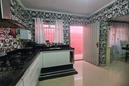 Casa à venda com 125m², 2 quartos e 1 vaga