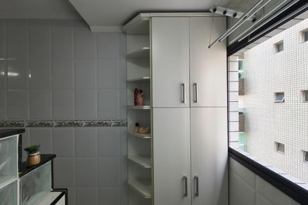 Apartamento para alugar com 86m², 2 quartos e 1 vagaÁrea de Serviço