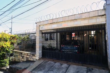 Casa para alugar com 206m², 4 quartos e 3 vagasFachada