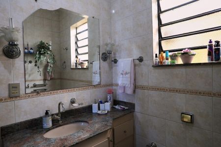 Casa para alugar com 206m², 4 quartos e 3 vagasBanheiro