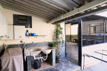 Casa para alugar com 206m², 4 quartos e 3 vagasÁrea de Serviço