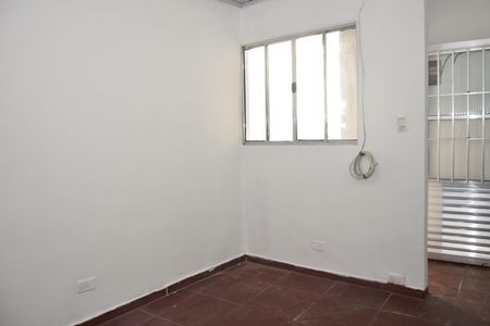 Sala de casa para alugar com 2 quartos, 70m² em Jardim Santa Tereza, Embu das Artes