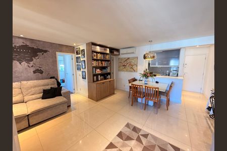 Apartamento à venda com 86m², 2 quartos e 2 vagasFoto 04