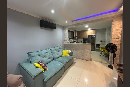 Sala de casa para alugar com 4 quartos, 100m² em Anchieta, Rio de Janeiro