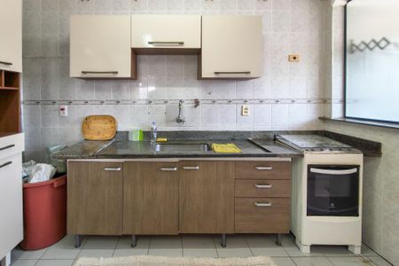 Apartamento para alugar com 76m², 2 quartos e 1 vagaCozinha 