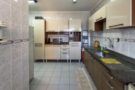 Apartamento para alugar com 76m², 2 quartos e 1 vagaCozinha 