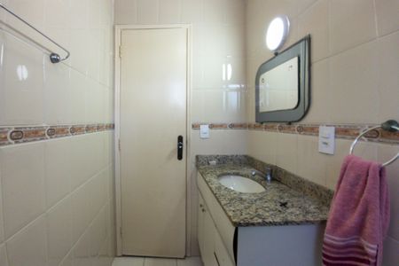 Apartamento para alugar com 76m², 2 quartos e 1 vagaBanheiro 