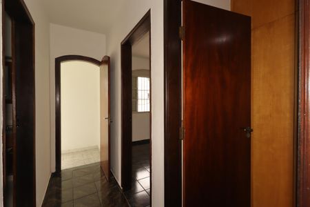 Casa para alugar com 160m², 3 quartos e 2 vagasCorredor