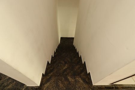 Casa para alugar com 160m², 3 quartos e 2 vagasEscada